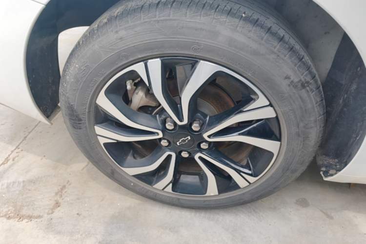 Used Chevrolet Monza 2022 Light Hybrid RS 330T Automatic Comfort Edition Right Rear Wheel Hub