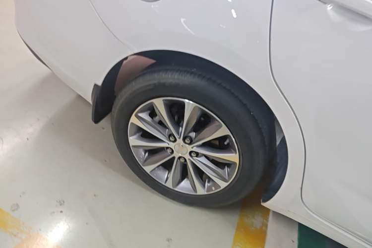 Used Chevrolet Monza 2022 320 Automatic Enjoyment Edition Right Rear Wheel Hub