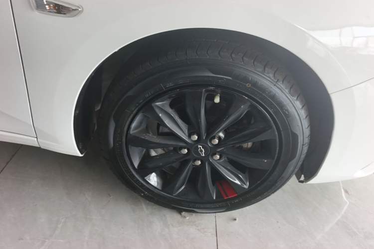 Used Chevrolet Monza 2022 Light Hybrid Redline 320T Dual-Clutch Thrilling Edition Right Rear Wheel Hub