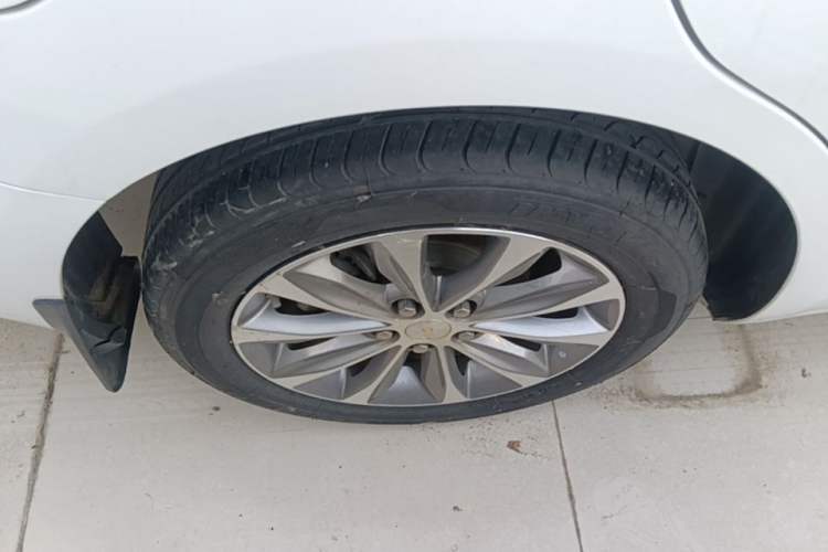 Used Chevrolet Monza 2022 320 Automatic Enjoyment Sunroof Version Right Rear Wheel Hub