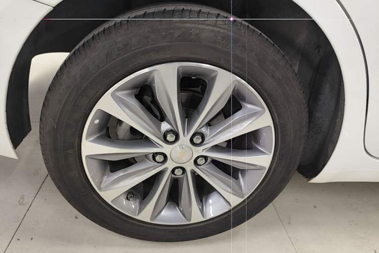 Used Chevrolet Monza 2022 320 Automatic Enjoyment Sunroof Version Right Rear Wheel Hub