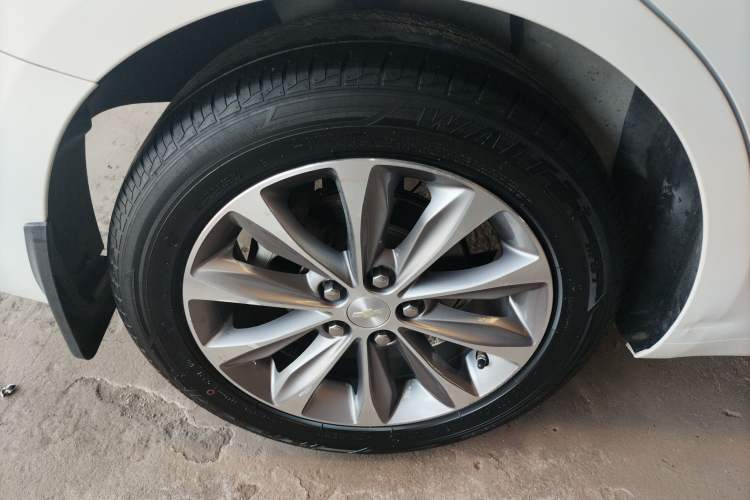 Used Chevrolet Monza 2022 320 Automatic Enjoyment Sunroof Version Right Rear Wheel Hub