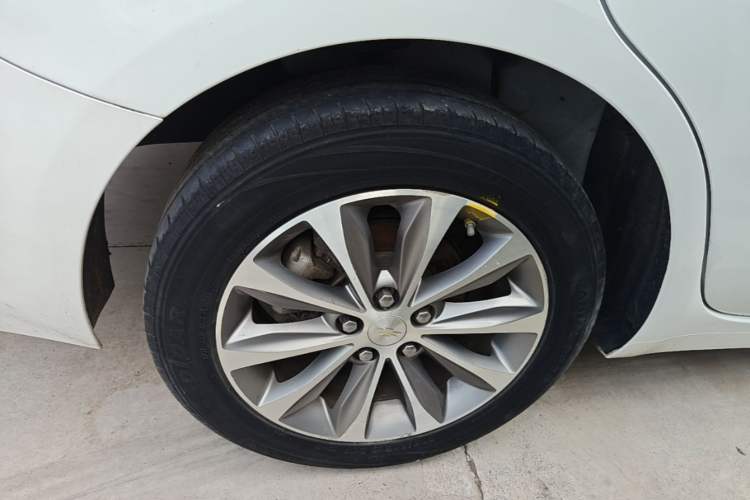 Used Chevrolet Monza 2022 320 Automatic Enjoyment Sunroof Version Right Rear Wheel Hub