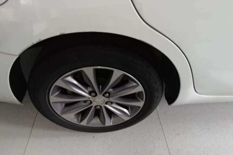 Used Chevrolet Monza 2022 320 Automatic Enjoyment Sunroof Version Right Rear Wheel Hub