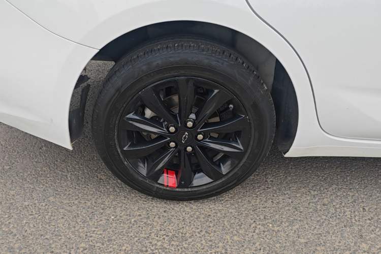 Used Chevrolet Monza 2022 Light Hybrid Redline 320T Dual-Clutch Thrilling Edition Right Rear Wheel Hub