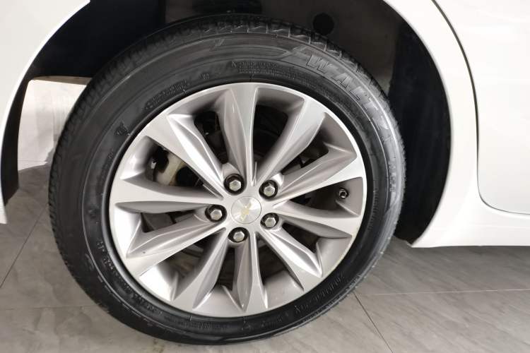 Used Chevrolet Monza 2022 320 Automatic Enjoyment Edition Right Rear Wheel Hub