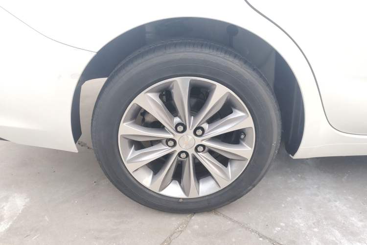 Used Chevrolet Monza 2022 320 Automatic Enjoyment Edition Right Rear Wheel Hub