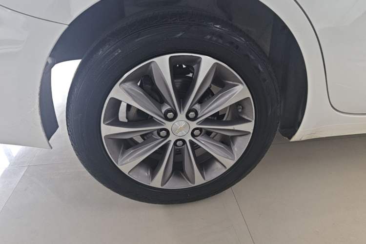 Used Chevrolet Monza 2022 320 Automatic Enjoyment Sunroof Version Right Rear Wheel Hub