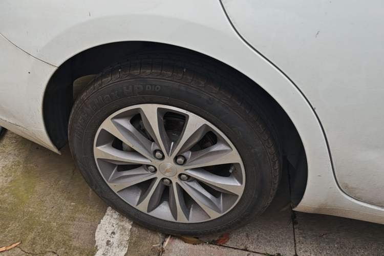 Used Chevrolet Monza 2022 320 Automatic Enjoyment Edition Right Rear Wheel Hub