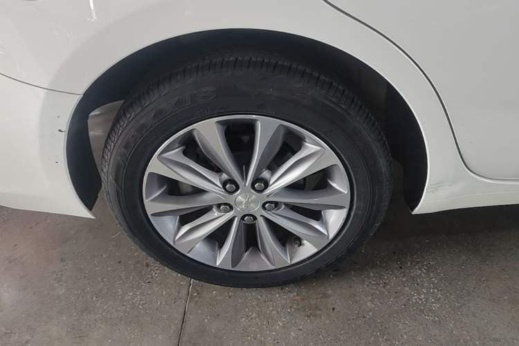 Used Chevrolet Monza 2022 320 Automatic Enjoyment Sunroof Version Right Rear Wheel Hub