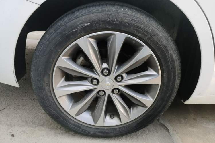 Used Chevrolet Monza 2022 320 Automatic Enjoyment Sunroof Version Right Rear Wheel Hub