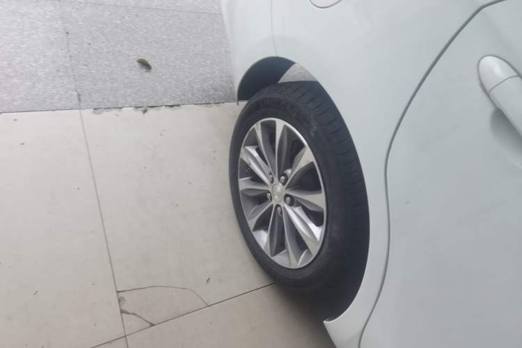 Used Chevrolet Monza 2022 320 Automatic Enjoyment Edition Right Rear Wheel Hub