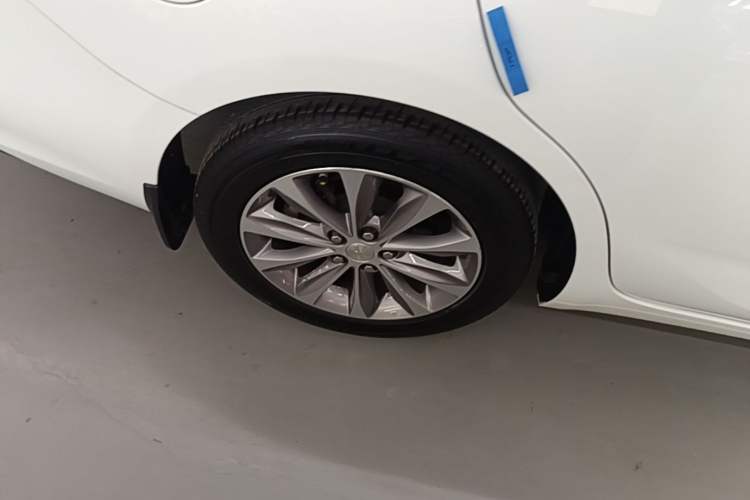 Used Chevrolet Monza 2022 320 Automatic Enjoyment Sunroof Version Right Rear Wheel Hub