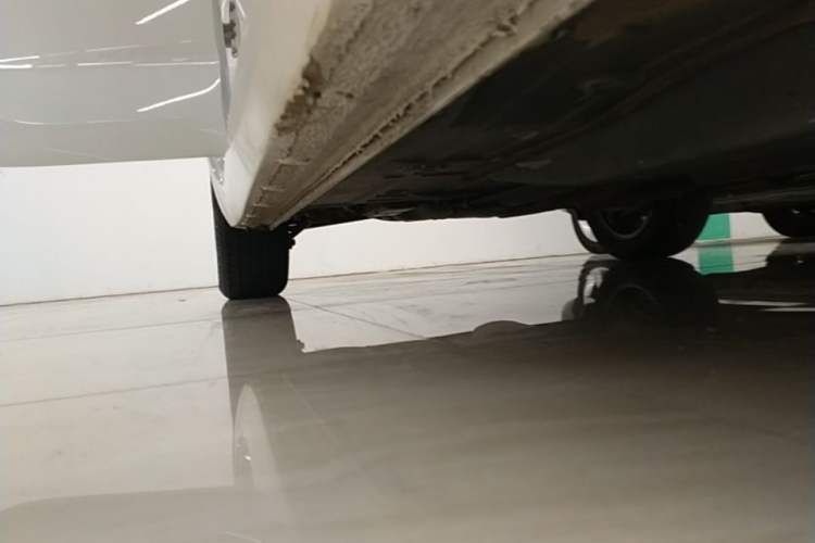 Used Chevrolet Monza 2022 320 Automatic Enjoyment Sunroof Version Right Side Sill