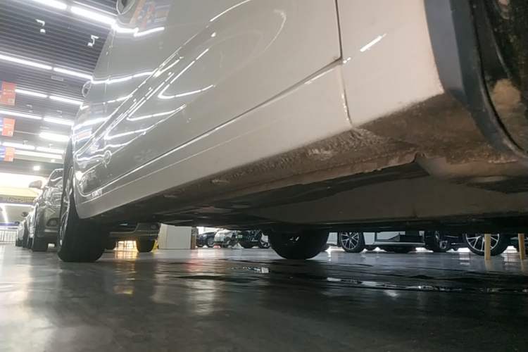Used Chevrolet Monza 2022 320 Automatic Enjoyment Sunroof Version Right Side Sill