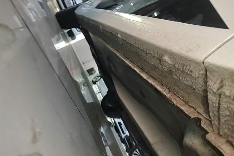 Used Chevrolet Monza 2022 320 Automatic Enjoyment Sunroof Version Right Side Sill