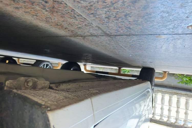 Used Chevrolet Monza 2022 320 Automatic Enjoyment Sunroof Version Right Side Sill