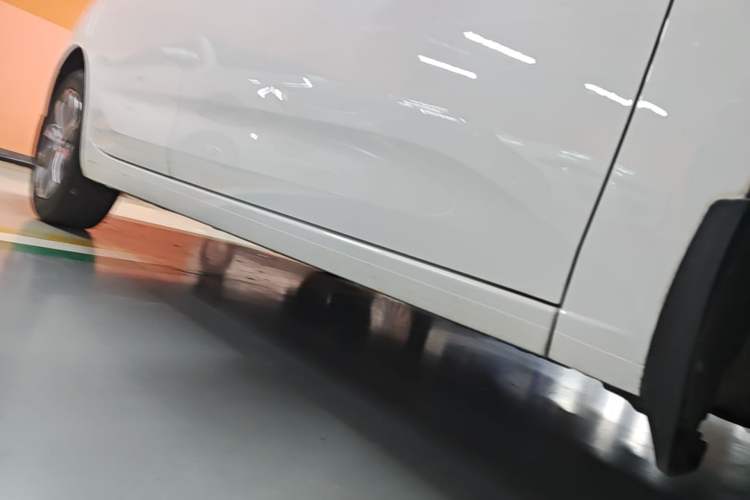 Used Chevrolet Monza 2022 320 Automatic Enjoyment Edition Right Side Sill
