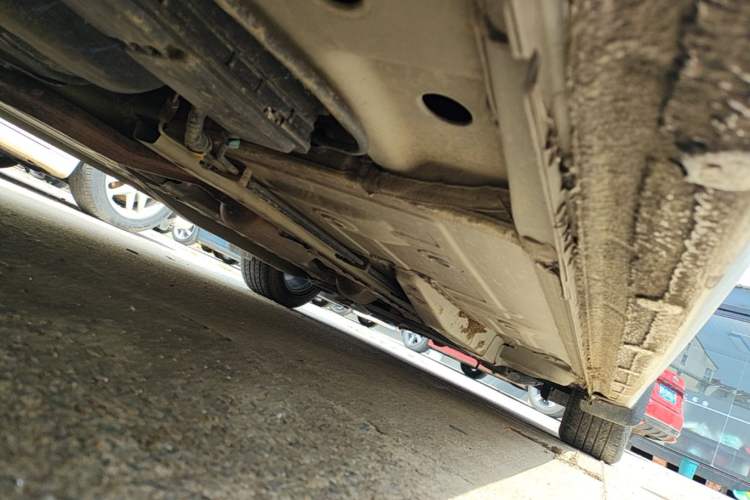 Used Chevrolet Monza 2022 320 Automatic Enjoyment Sunroof Version Right Side Sill