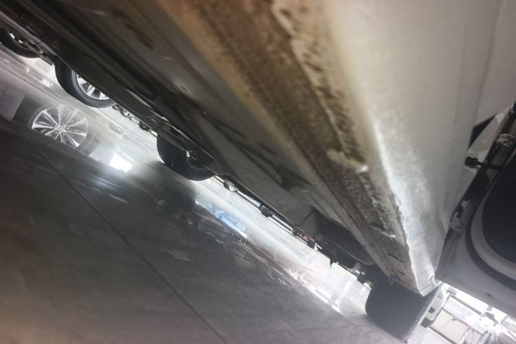 Used Chevrolet Monza 2022 Light Hybrid Redline 320T Dual-Clutch Thrilling Edition Right Side Sill