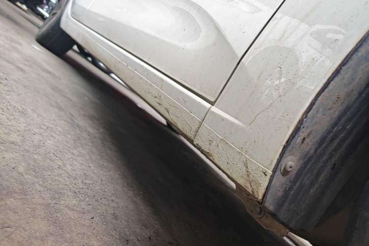 Used Chevrolet Monza 2022 320 Automatic Enjoyment Edition Right Side Sill