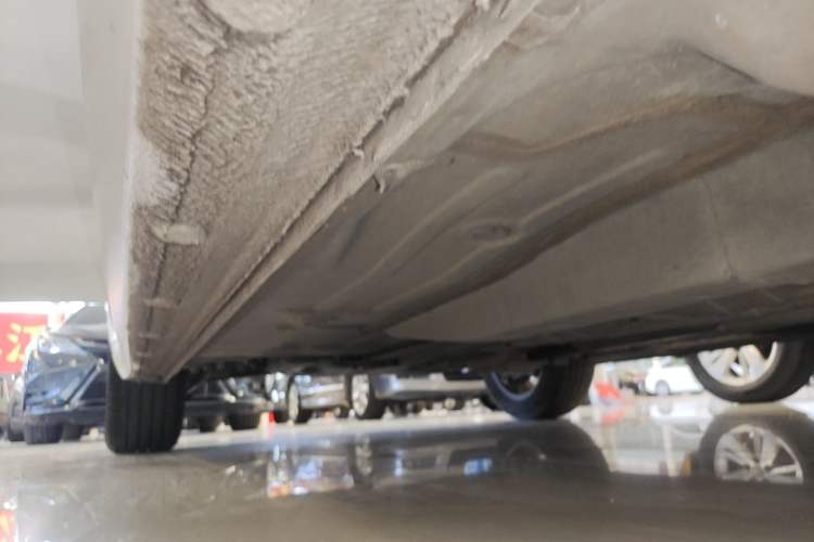 Used Chevrolet Monza 2022 320 Automatic Enjoyment Sunroof Version Right Side Sill