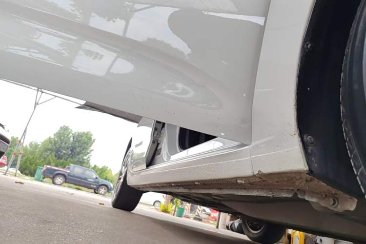 Used Chevrolet Monza 2022 320 Automatic Enjoyment Sunroof Version Right Side Sill