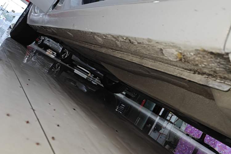 Used Chevrolet Monza 2022 320 Automatic Enjoyment Sunroof Version Right Side Sill
