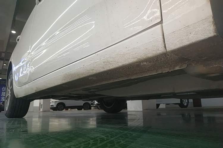 Used Chevrolet Monza 2022 320 Automatic Enjoyment Sunroof Version Right Side Sill