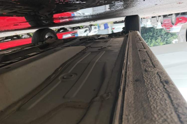Used Chevrolet Monza 2022 320 Automatic Enjoyment Sunroof Version Right Side Sill