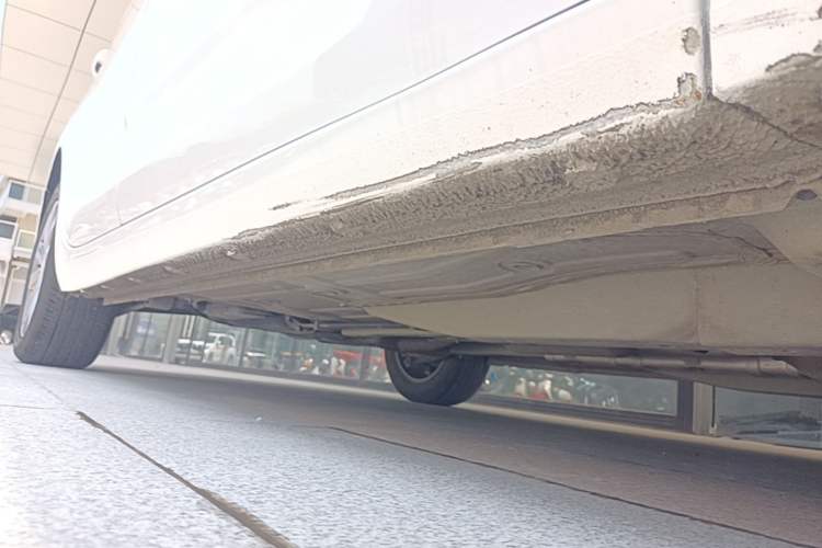 Used Chevrolet Monza 2022 320 Automatic Enjoyment Sunroof Version Right Side Sill