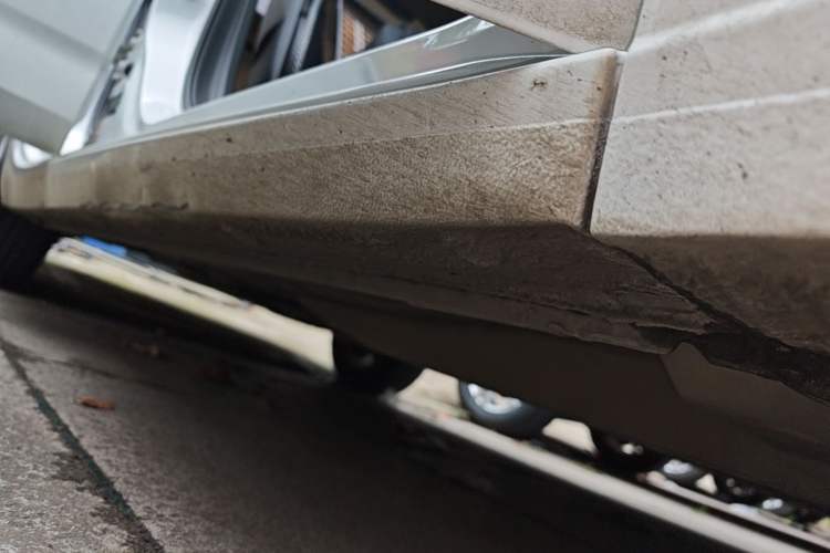 Used Chevrolet Monza 2022 320 Automatic Enjoyment Edition Right Side Sill