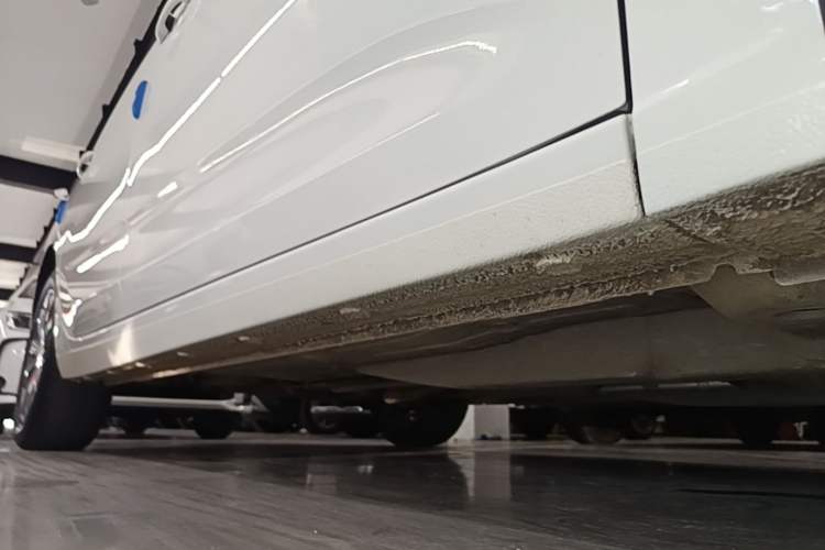 Used Chevrolet Monza 2022 320 Automatic Enjoyment Sunroof Version Right Side Sill