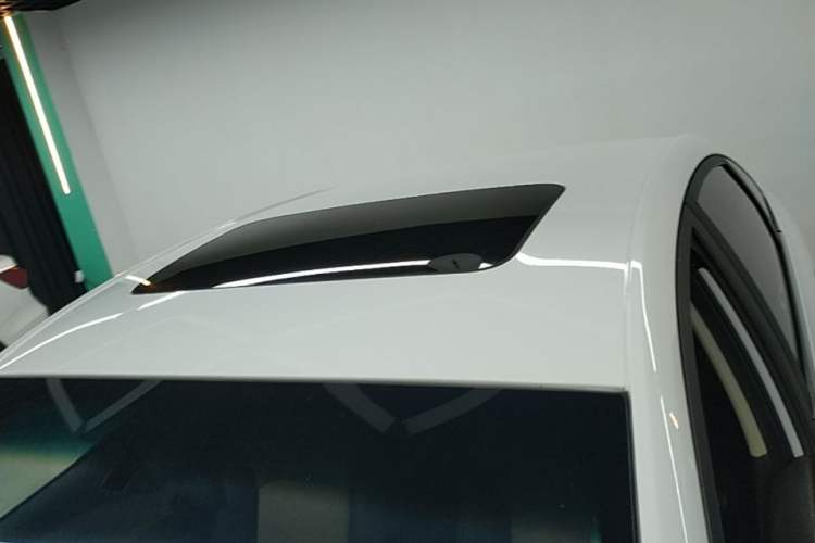 Used Chevrolet Monza 2022 320 Automatic Enjoyment Sunroof Version Roof