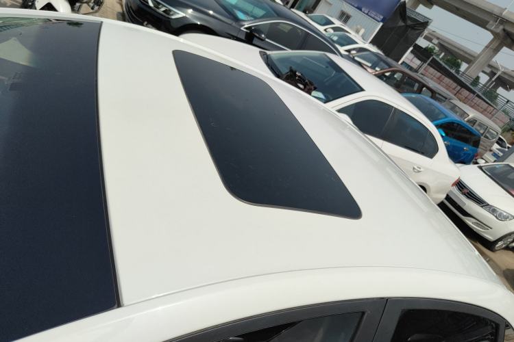 Used Chevrolet Monza 2022 320 Automatic Enjoyment Sunroof Version Roof