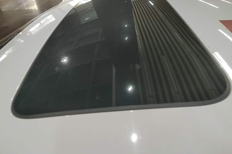 Used Chevrolet Monza 2022 320 Automatic Enjoyment Sunroof Version Roof