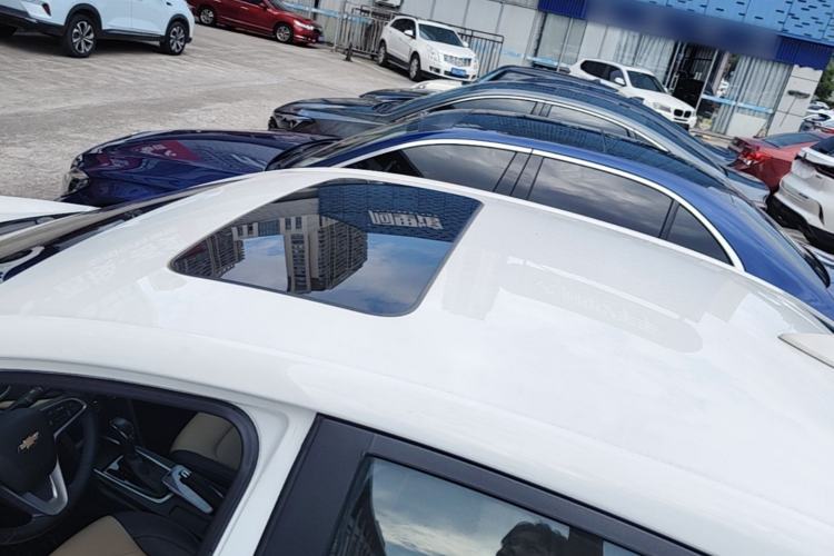 Used Chevrolet Monza 2022 320 Automatic Enjoyment Sunroof Version Roof