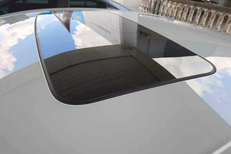 Used Chevrolet Monza 2022 320 Automatic Enjoyment Sunroof Version Roof