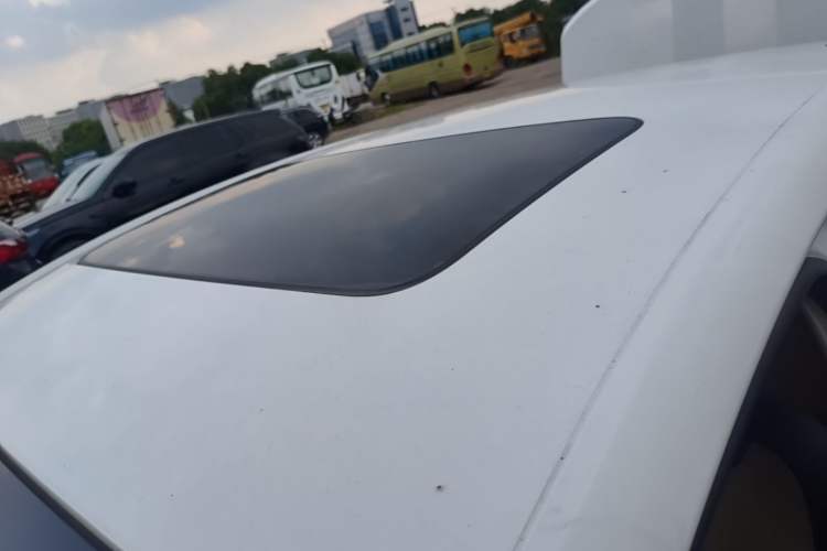 Used Chevrolet Monza 2022 320 Automatic Enjoyment Sunroof Version Roof