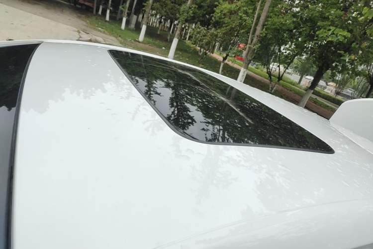 Used Chevrolet Monza 2022 320 Automatic Enjoyment Sunroof Version Roof