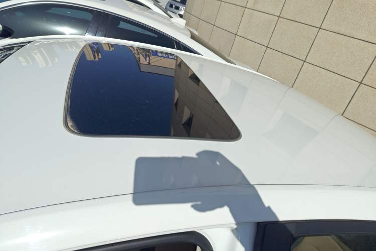 Used Chevrolet Monza 2022 320 Automatic Enjoyment Sunroof Version Roof