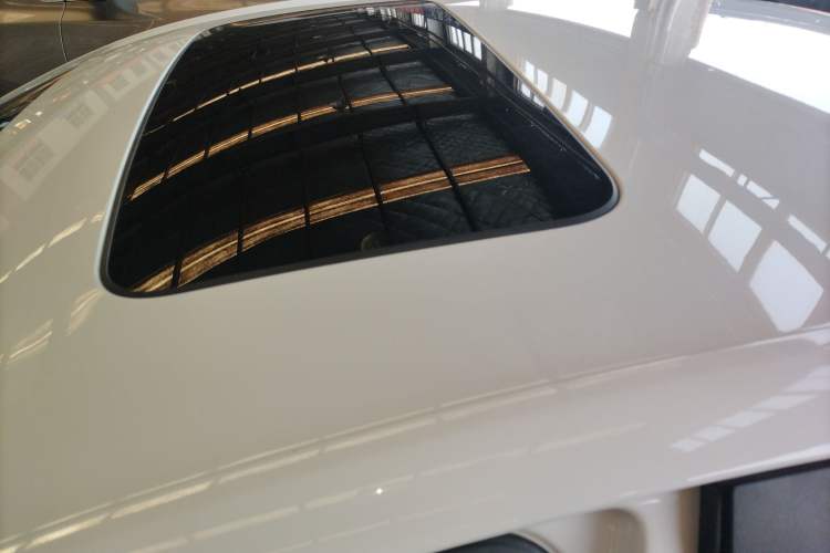 Used Chevrolet Monza 2022 320 Automatic Enjoyment Sunroof Version Roof