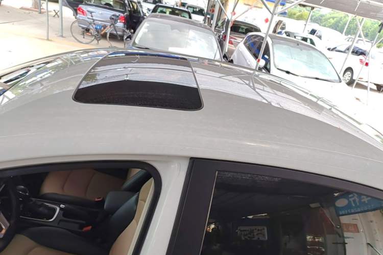 Used Chevrolet Monza 2022 320 Automatic Enjoyment Sunroof Version Roof