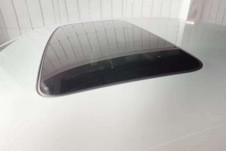 Used Chevrolet Monza 2022 320 Automatic Enjoyment Sunroof Version Roof