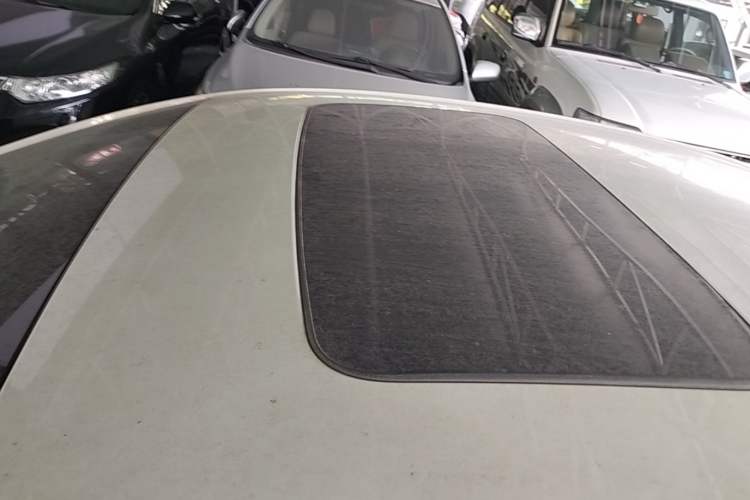 Used Chevrolet Monza 2022 320 Automatic Enjoyment Sunroof Version Roof