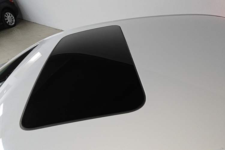 Used Chevrolet Monza 2022 320 Automatic Enjoyment Sunroof Version Roof
