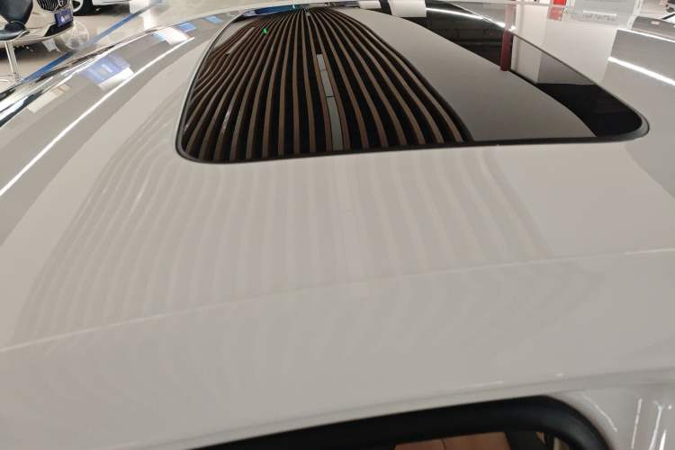 Used Chevrolet Monza 2022 320 Automatic Enjoyment Sunroof Version Roof