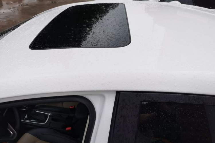Used Chevrolet Monza 2022 320 Automatic Enjoyment Sunroof Version Roof
