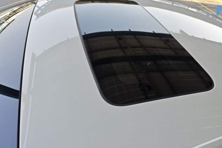 Used Chevrolet Monza 2022 320 Automatic Enjoyment Sunroof Version Roof