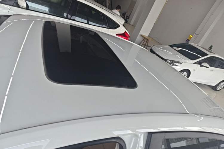 Used Chevrolet Monza 2022 320 Automatic Enjoyment Sunroof Version Roof